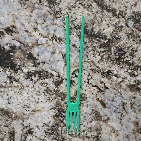 The "ChopFork" - Novelty Sustainable Plastic Utencil (Rare) - Picture 3 of 3